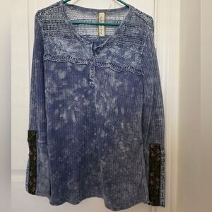 Aratta Silent Journey Waffle Long Sleeve Henley Velvet Embroidered Sleeves Slate